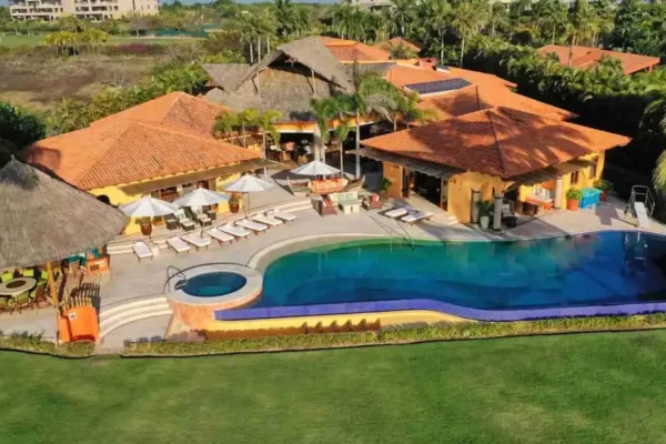Estate Casas Punta Mita