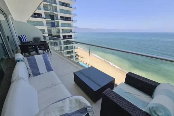 Peninsula Vallarta 3 bedrooms 18C